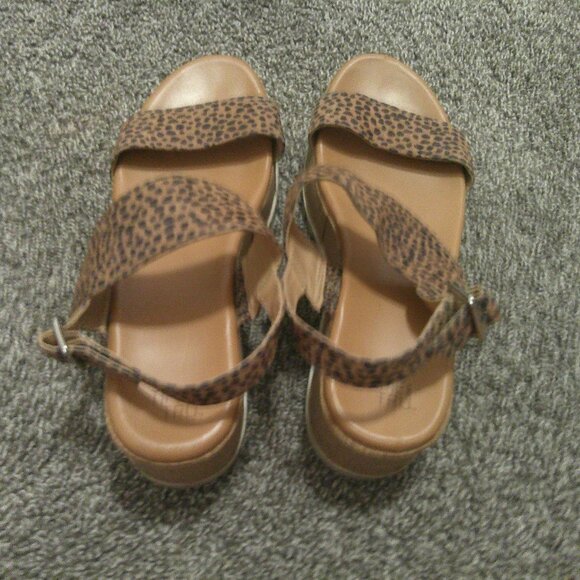 Heels - Picture 2 of 5